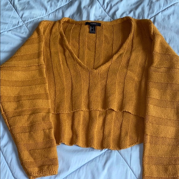 Forever 21 Sweaters - CROPPED SWEATER